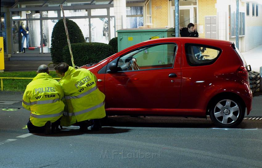 VU Rad gegen PKW Koeln Rath Roesratherstr Eilerstr P15.JPG